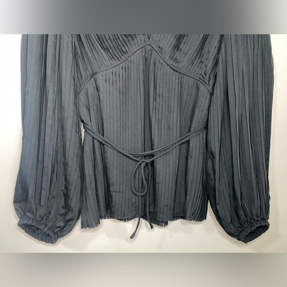 NWOT BANANA REPUBLIC PLEATED BLOUSE WOMEN‘S SIZE M - Picture 5 of 10